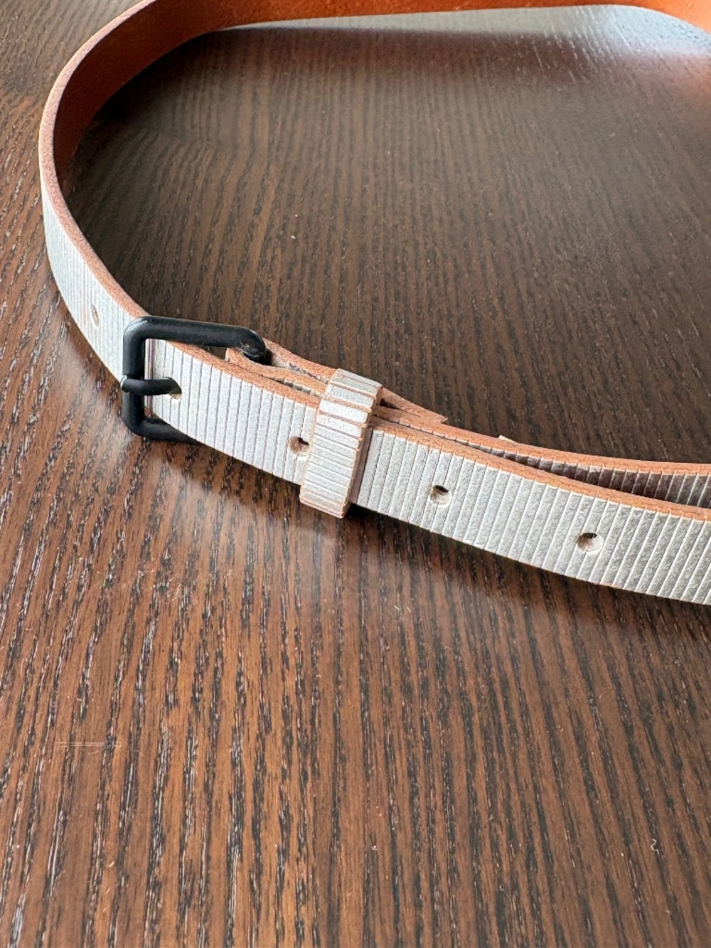 Gap Classic Silver Leather Belt, Metallic Textured Leather Casual Belt Sz M